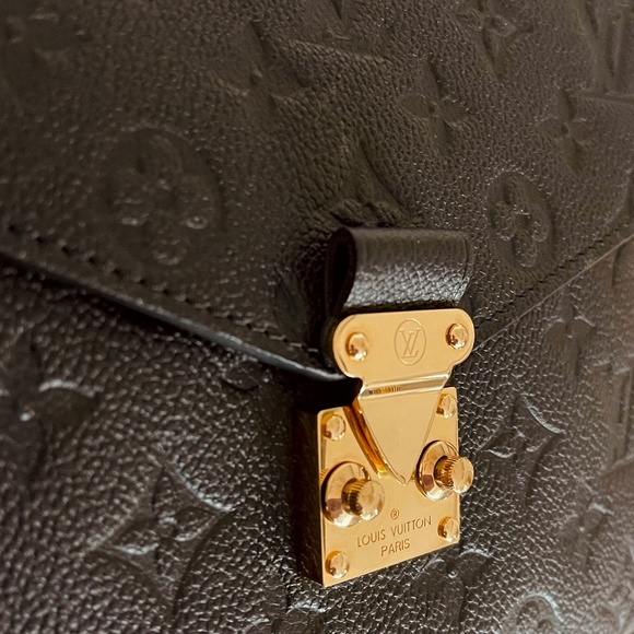 LOUIS VUITTON METIS LEATHER CROSSBODY BAG - Picture 8 of 15